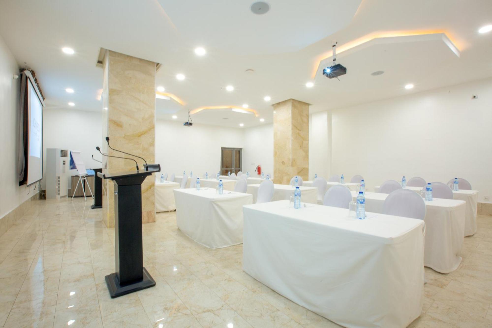 Johnwood Hotel By Bolton Abuja Exteriér fotografie